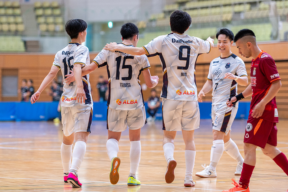 写真ギャラリー更新【第27回関東フットサルリーグ2025 1部リーグ 第1節 vs デルミリオーレクラウド群馬】