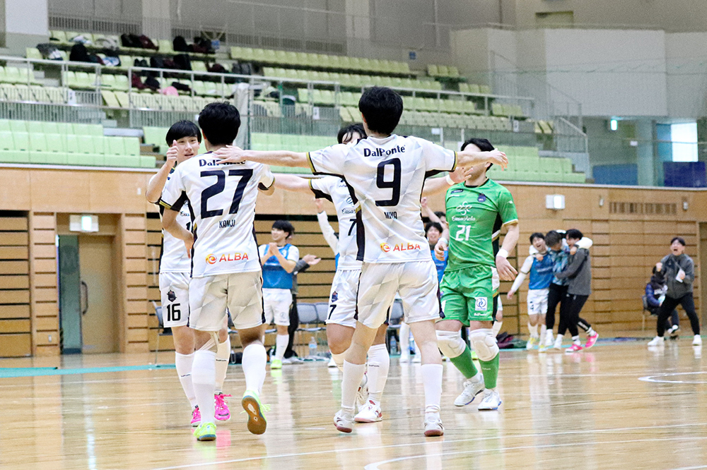 写真ギャラリー更新【第27回関東フットサルリーグ2025 1部リーグ 第21節 vs オーパ】