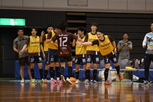 写真ギャラリー更新【第11回頂杯 グループリーグ第1試合 vs シュライカー大阪サテライト】