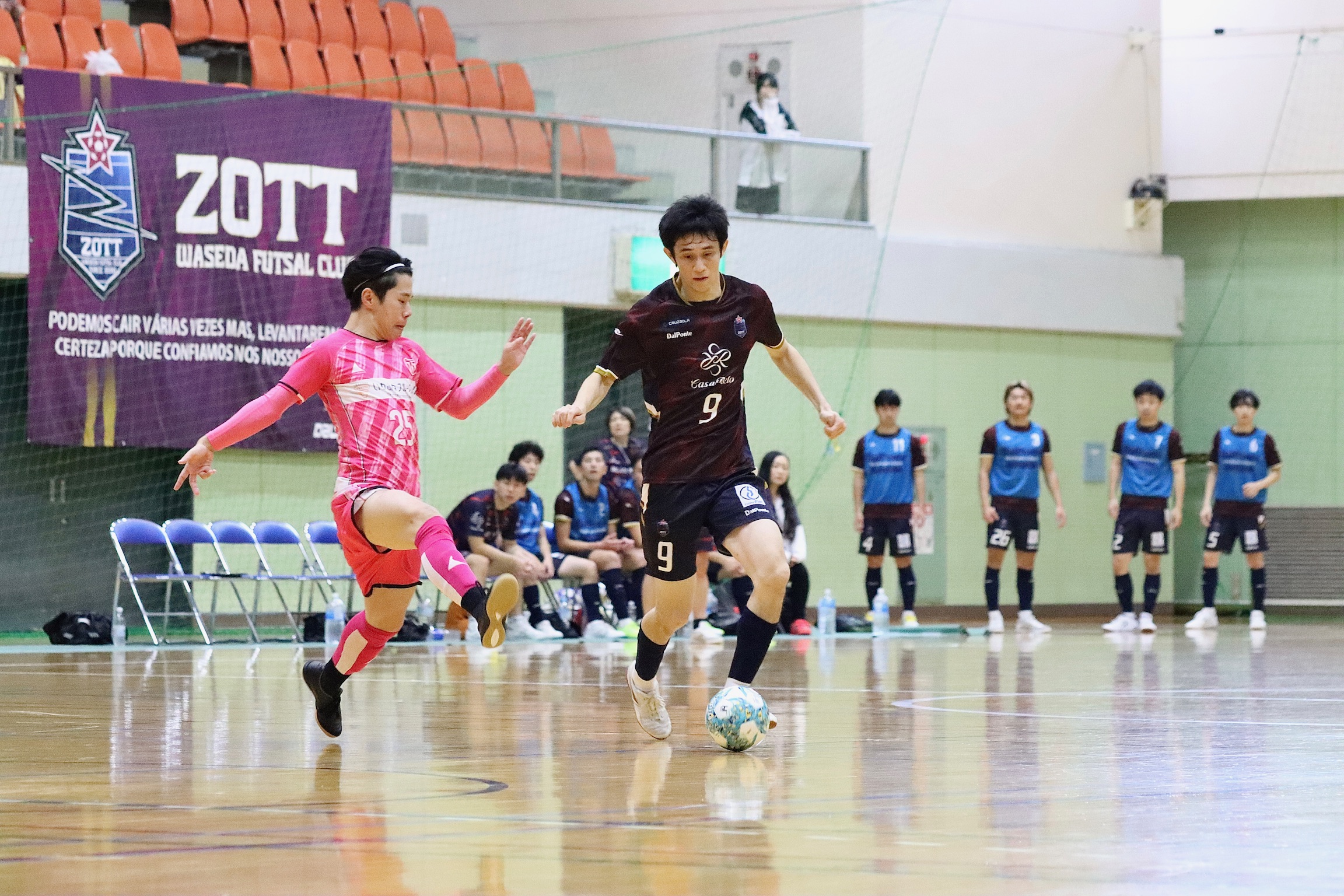 ゾット早稲田フットサルクラブ選手写真：宮崎 曉